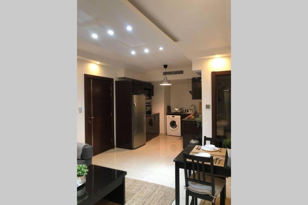 Luxury Apartment In Awesome Location In Amman Exterior photo